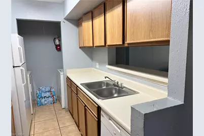 2875 Winkler Ave #517, Fort Myers, FL 33916 - Photo 4
