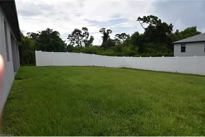 4666 Villa Capri Ln, Bonita Springs, FL 34134 - Photo 4