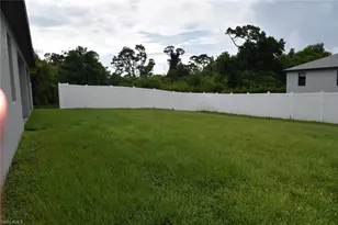 4666 Villa Capri Ln, Bonita Springs, FL 34134 - Photo 4