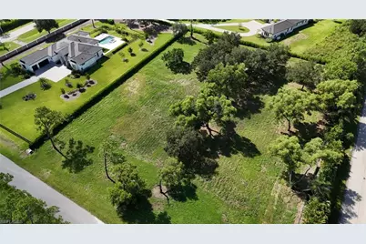 5458 Cherry Wood Dr, Naples, FL 34119 - Photo 2
