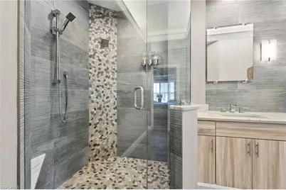 9380 Gulf Shore Dr #402, Naples, FL 34108 - Photo 8