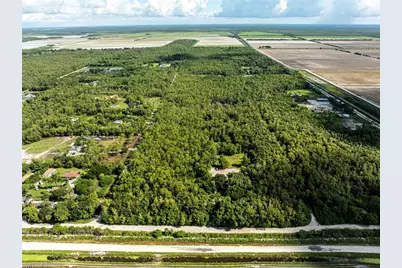 325 Sunnygrove Ave, Naples, FL 34114 - Photo 1