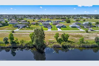 2059 NW 17th St, Cape Coral, FL 33993 - Photo 10