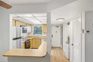 499 Forest Lakes Blvd, Naples, FL 34105 - Photo 4