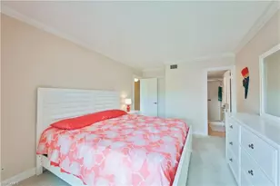 1100 Gulf Shore Blvd N, Naples, FL 34102 - Photo 18