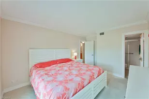 1100 Gulf Shore Blvd N, Naples, FL 34102 - Photo 16