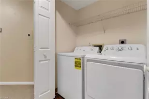 1096 Woodshire Ln, Naples, FL 34105 - Photo 26