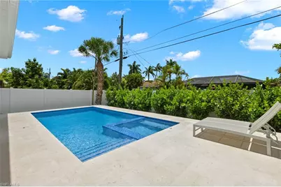 558 100th Ave N, Naples, FL 34108 - Photo 24
