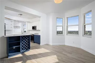 410 Flagship Dr, Naples, FL 34108 - Photo 10