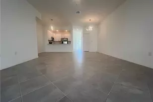 2827 Blossom Wy, Naples, FL 34120 - Photo 10