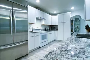 119 Flame Vine Dr, Naples, FL 34110 - Photo 10