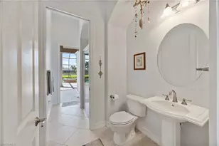 8902 Shenendoah Cir, Naples, FL 34113 - Photo 16