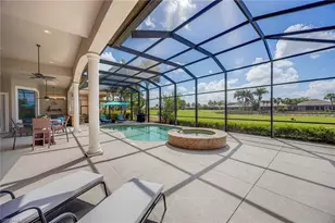 8902 Shenendoah Cir, Naples, FL 34113 - Photo 22