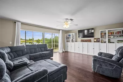 12421 Eagle Pointe Cir, Fort Myers, FL 33913 - Photo 14