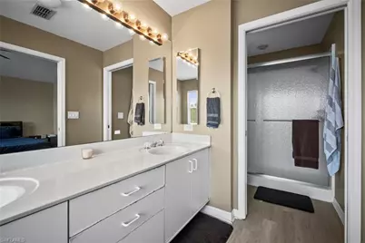 12421 Eagle Pointe Cir, Fort Myers, FL 33913 - Photo 22