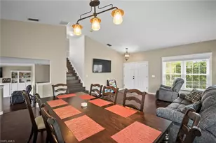 12421 Eagle Pointe Cir, Fort Myers, FL 33913 - Photo 10