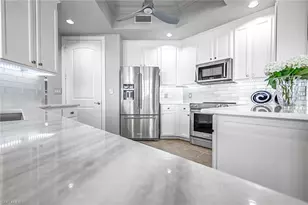 2090 W First St, Fort Myers, FL 33901 - Photo 16