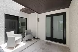 580 Tierra Mar Ln, Naples, FL 34108 - Photo 8