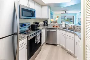 774 Wiggins Lake Dr, Naples, FL 34110 - Photo 6