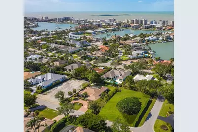 3215 Regatta Rd, Naples, FL 34103 - Photo 4