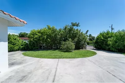 1833 N Bahama Ave, Marco Island, FL 34145 - Photo 38