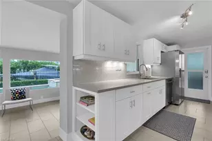 2048 Harbor Ln, Naples, FL 34104 - Photo 8