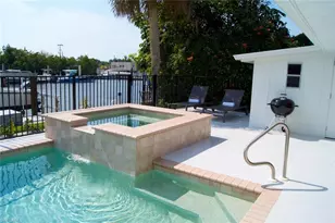 2048 Harbor Ln, Naples, FL 34104 - Photo 28