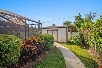 212 Willowick Dr, Naples, FL 34110 - Photo 26