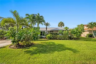 212 Willowick Dr, Naples, FL 34110 - Photo 2