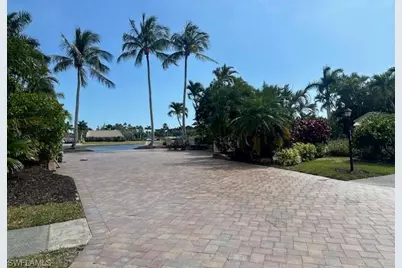 4755 Southern Breeze Dr, Naples, FL 34114 - Photo 2