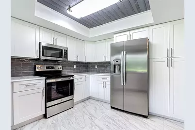 183 Round Key Cir #D4, Naples, FL 34112 - Photo 22