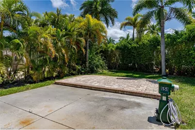 13430 Ladyfish Ln, Naples, FL 34114 - Photo 8