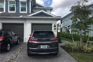 2555 Seychelles Dr, Naples, FL 34112 - Photo 2