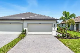 19608 Hinkley Dr, Estero, FL 33928 - Photo 4