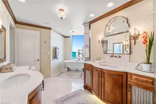 4021 Gulf Shore Blvd N, Naples, FL 34103 - Photo 16