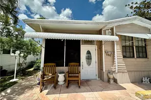 186 Panther Pass Cir, Naples, FL 34114 - Photo 4