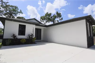 10830 St Lucia Ct, Bonita Springs, FL 34135 - Photo 4