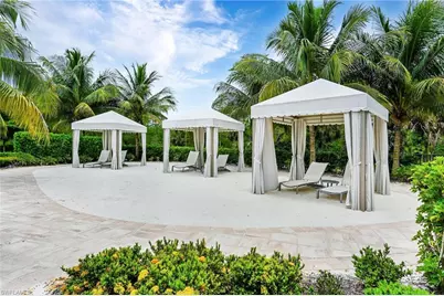 7670 Jacaranda Ln, Naples, FL 34114 - Photo 30