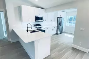 390 20th Ave NW, Naples, FL 34120 - Photo 4