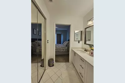 500 Windsor Sq #5-201, Naples, FL 34104 - Photo 12