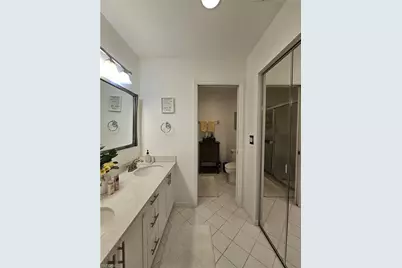500 Windsor Sq #5-201, Naples, FL 34104 - Photo 10