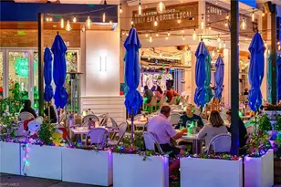 559 Beachwalk Cir, Naples, FL 34108 - Photo 32