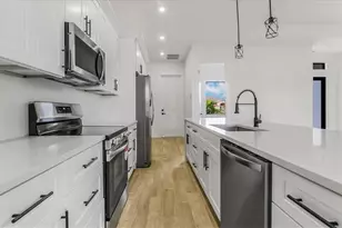 1417 NE 17th Ave, Cape Coral, FL 33909 - Photo 20