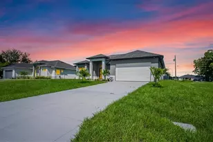 1417 NE 17th Ave, Cape Coral, FL 33909 - Photo 2