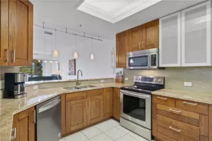 14817 Laguna Dr, Fort Myers, FL 33908 - Photo 8