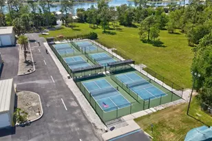 2117 Crystal Lake Dr, Naples, FL 34120 - Photo 4