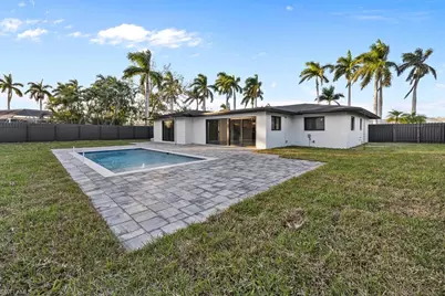 112 Bayshore Dr, Cape Coral, FL 33904 - Photo 30