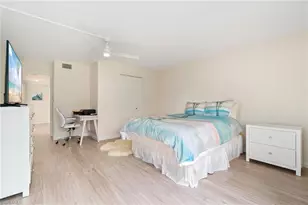 425 Wildwood Ln, Naples, FL 34105 - Photo 16