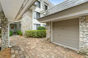 425 Wildwood Ln, Naples, FL 34105 - Photo 4