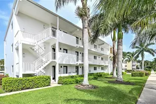 250 7th Ave S, Naples, FL 34102 - Photo 20
